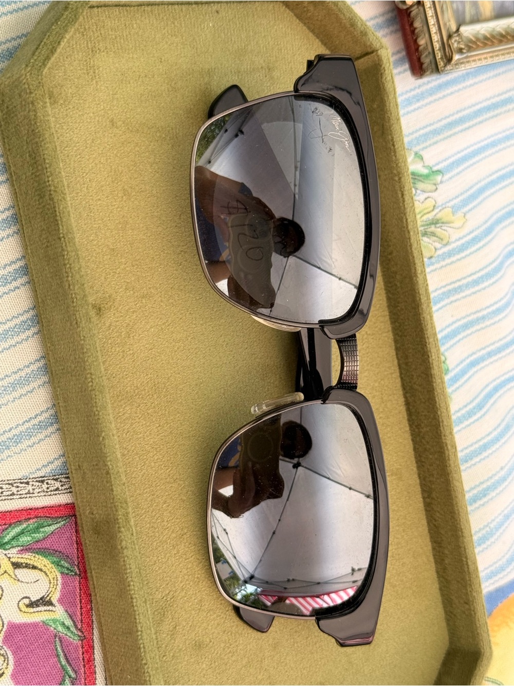 Classic Maui Jim Metal Frame Sunglasses in Gunmetal with Smoke Lenses Mens - Picture 2 of 4